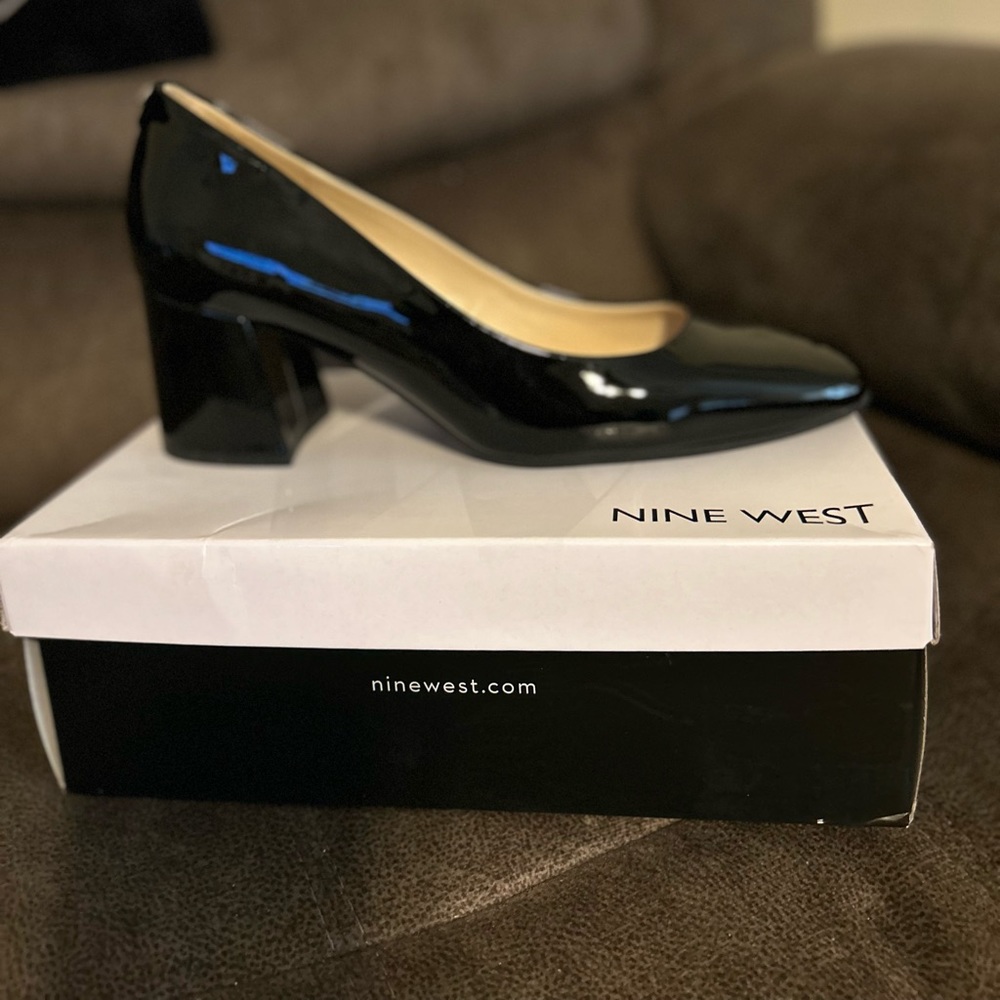 NEVER WORN Nine West Block Heel